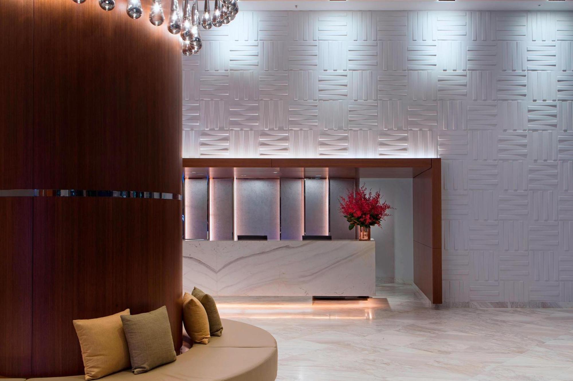 Sydney Harbour Marriott Hotel At Circular Quay Exteriér fotografie The lobby of the hotel